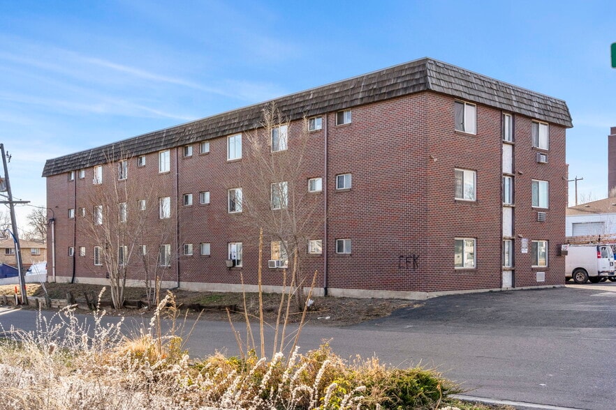 More Photos Of 1100 S Quivas St, Denver Apartments For Sale