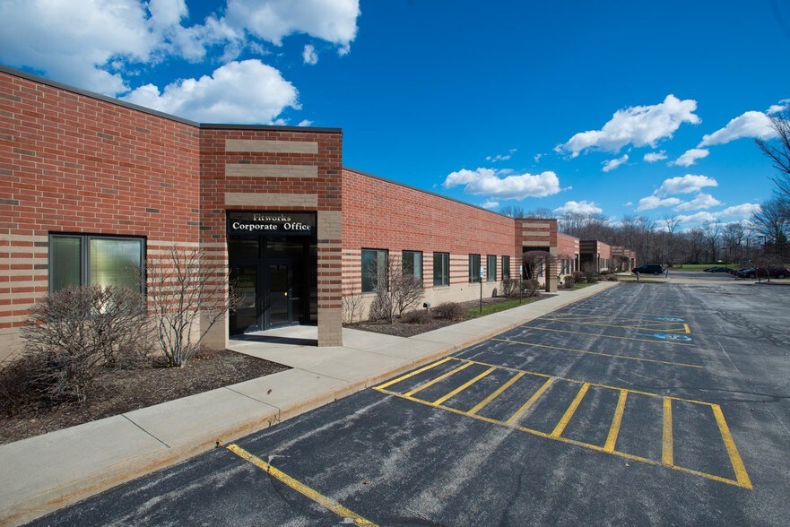 More Photos Of 26361 Curtiss Wright Pky, Richmond Heights Flex For Lease