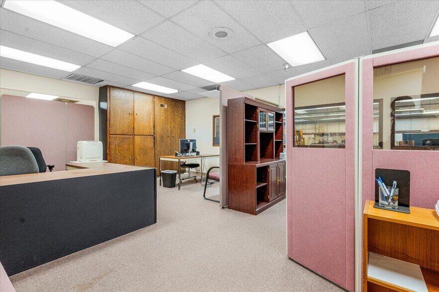 More Photos Of 1257 G St, Fresno Light Distribution For Sale