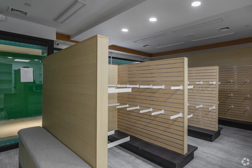 More Photos Of 3709 College Point Blvd, Flushing General Retail For Lease