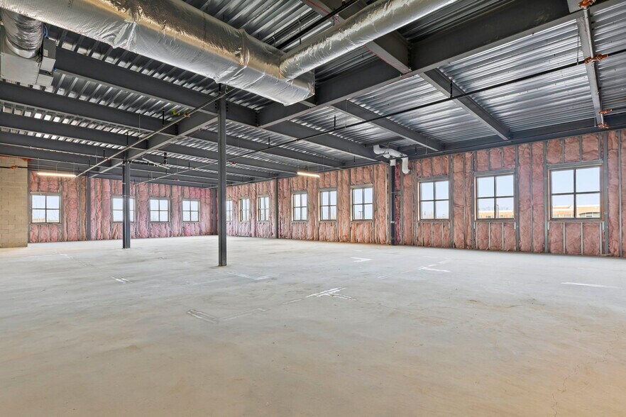 More Photos Of 6455 W Campus Oval, New Albany Medical For Lease