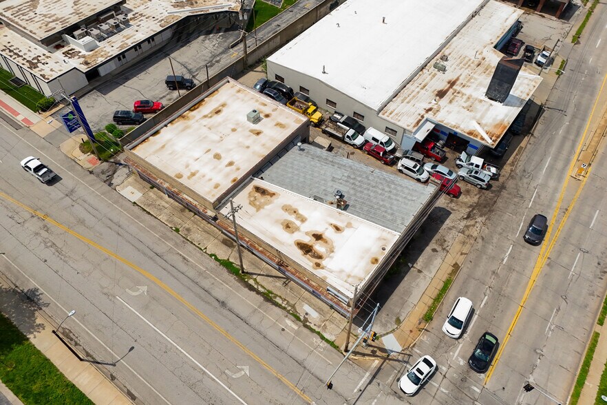 More Photos Of 1016-1020 N 10th St, Kansas City Light Distribution For Sale