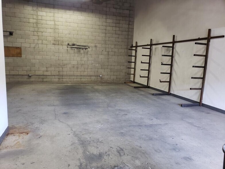 More Photos Of 9901 San Fernando Rd, Pacoima Warehouse For Lease