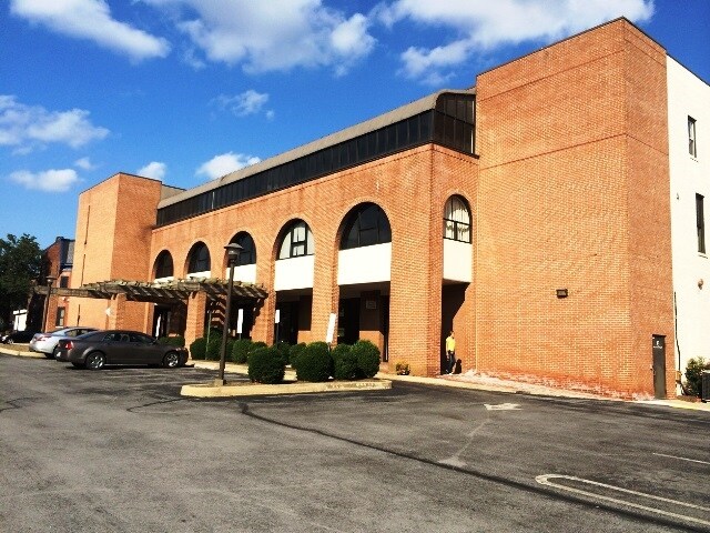 More Photos Of 33 W Franklin St, Hagerstown Coworking Space