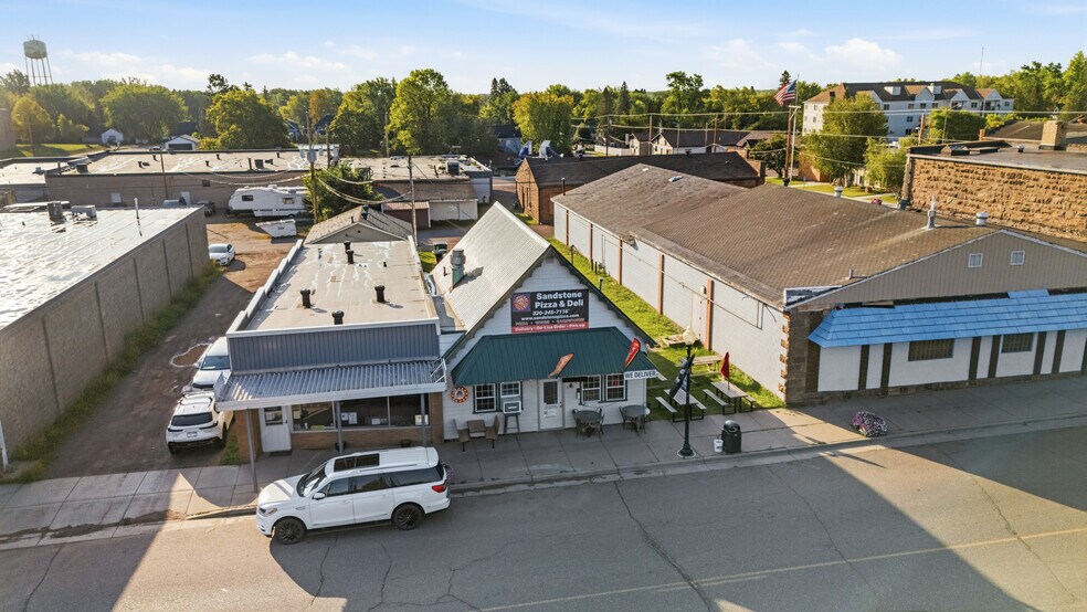 More Photos Of 410 Main St, Sandstone Restaurant For Sale