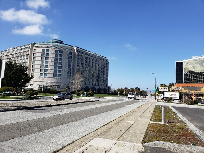More Photos Of 1288 Bayshore Hwy, Burlingame Freestanding For Lease