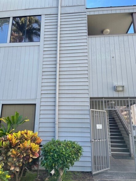 More Photos Of 1019 Waimanu St, Honolulu Office For Sale
