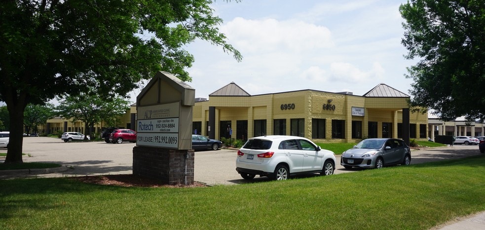 More Photos Of 6950 146th St W, Apple Valley Light Manufacturing For Lease