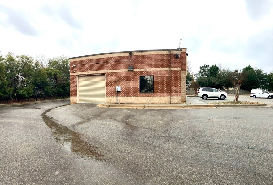 More Photos Of 470 Highway 155 S, McDonough General Retail For Sale