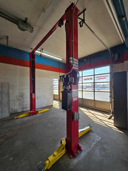 More Photos Of 9360 State Route 43, Streetsboro Auto Repair For Sale