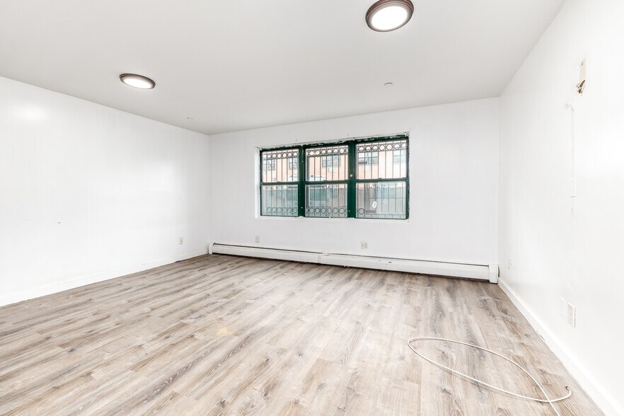 More Photos Of 311 Beach 53rd St, Far Rockaway Apartments For Sale