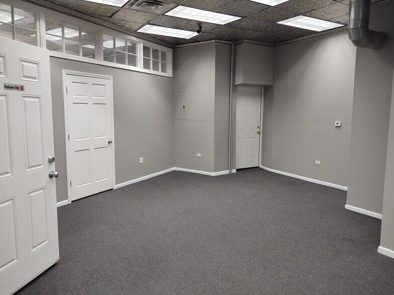 More Photos Of 3954 N Lincoln Ave, Chicago Storefront Retail Residential For Lease