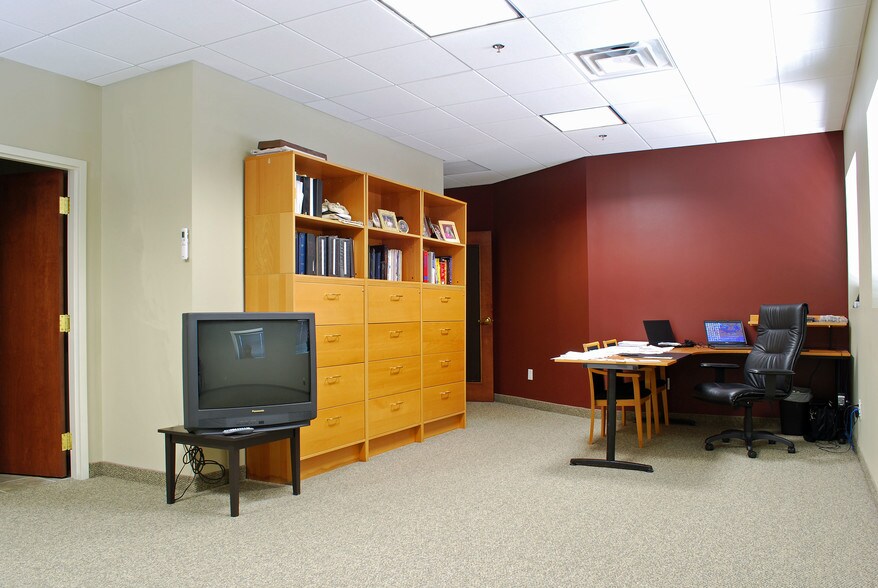 More Photos Of 6946 Post Rd, North Kingstown Medical For Sale
