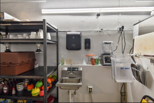 More Photos Of 118 E Main St, Dwight General Retail For Sale