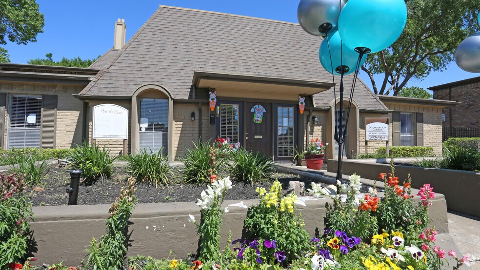 More Photos Of 10000 Hammerly Blvd, Houston Apartments For Sale