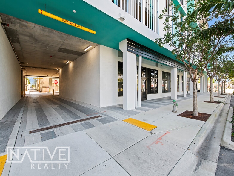 More Photos Of 2001 Hollywood Blvd, Hollywood Apartments For Lease