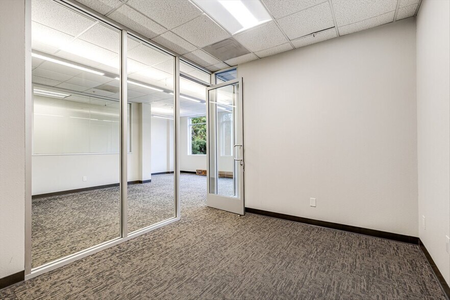 More Photos Of 2180 Ringwood Ave, San Jose Light Distribution For Sale