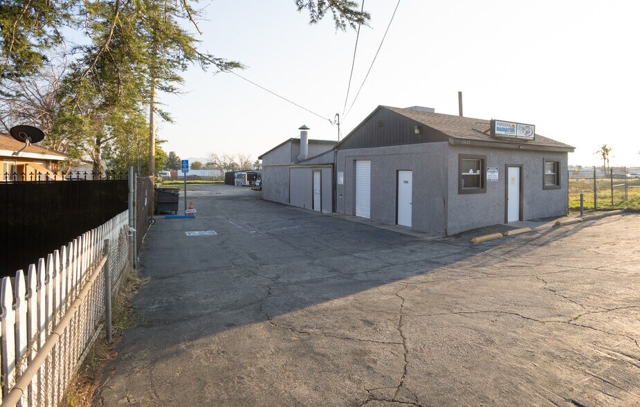 More Photos Of 17635 Arrow Blvd, Fontana Service For Sale