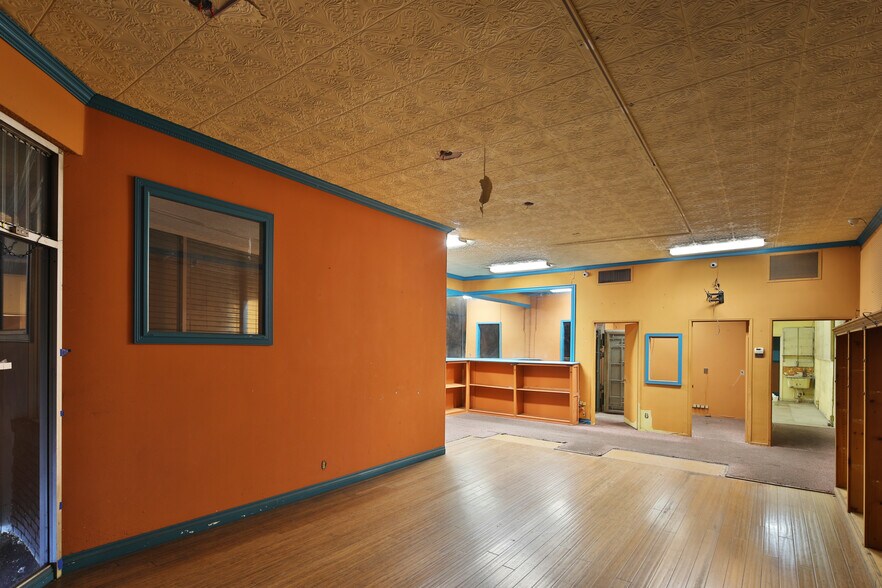 More Photos Of 4630 Whittier Blvd, Los Angeles General Retail For Sale
