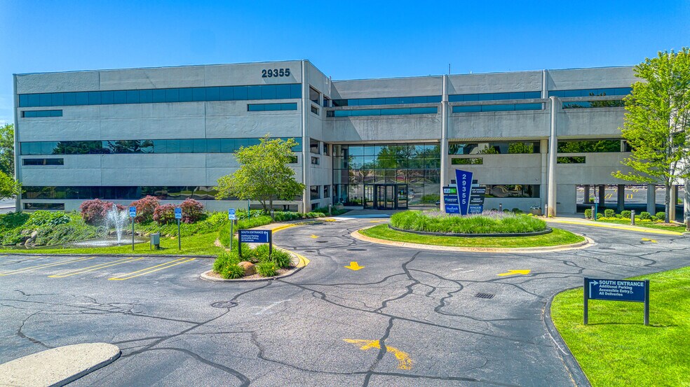 More Photos Of 29355 Northwestern Hwy, Southfield Unknown For Lease