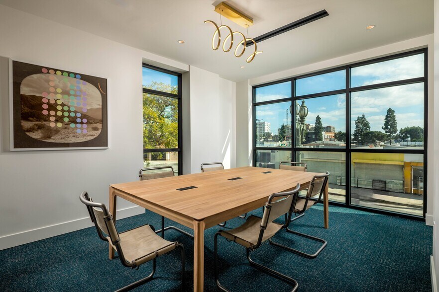 More Photos Of 1340 S Hill St, Los Angeles Apartments For Lease