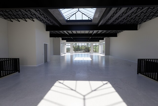 More Photos Of 20 Tower Pl, Roslyn Movie Theatre For Lease