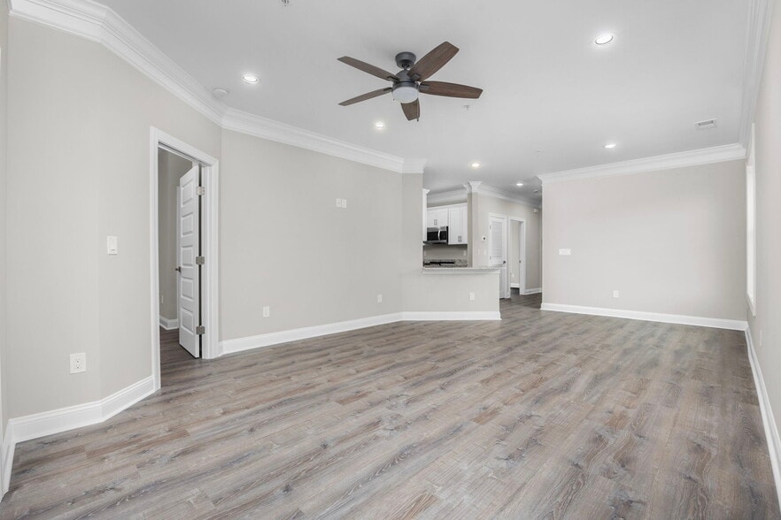 More Photos Of 627 Bonaventure Drive, Myrtle Beach Apartments For Sale