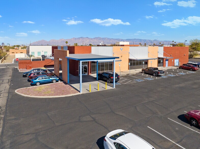 More Photos Of 2802 S 6th Ave, Tucson Freestanding For Sale