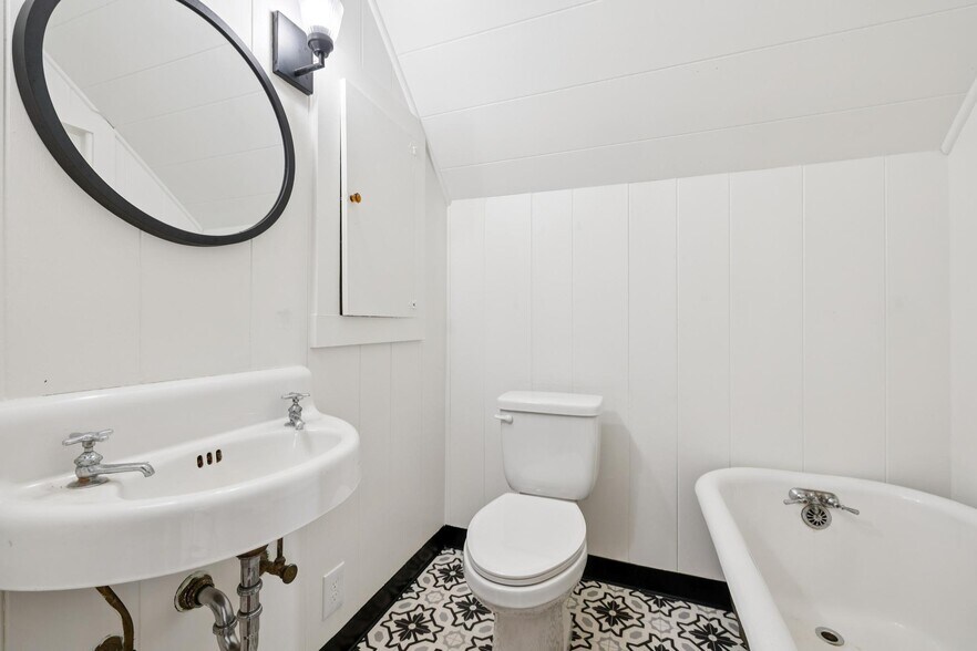 More Photos Of 1856 Almond Ave, Walnut Creek Multifamily For Sale