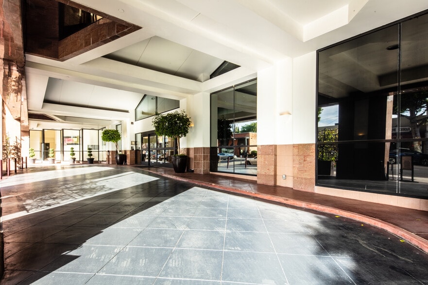 More Photos Of 150 N Robertson Blvd, Beverly Hills Medical For Lease