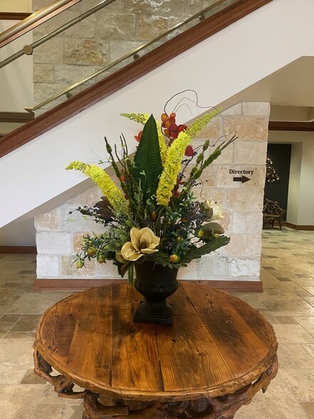 More Photos Of 335 E Sonterra Blvd, San Antonio Medical For Lease