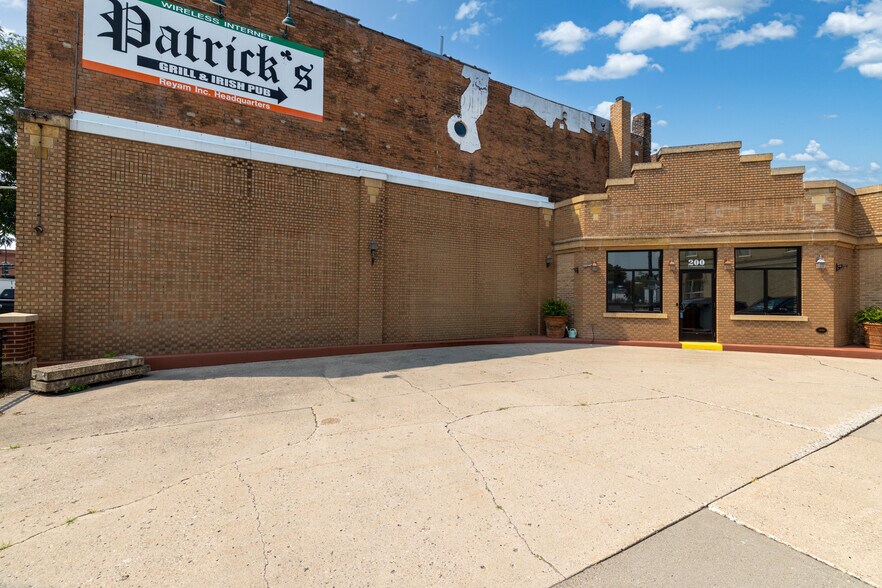 More Photos Of 200 S Minnesota Ave, Saint Peter Office For Sale