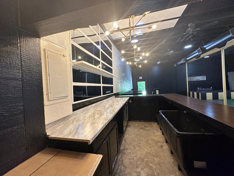 More Photos Of 6401 E 12th St, Kansas City Restaurant For Sale