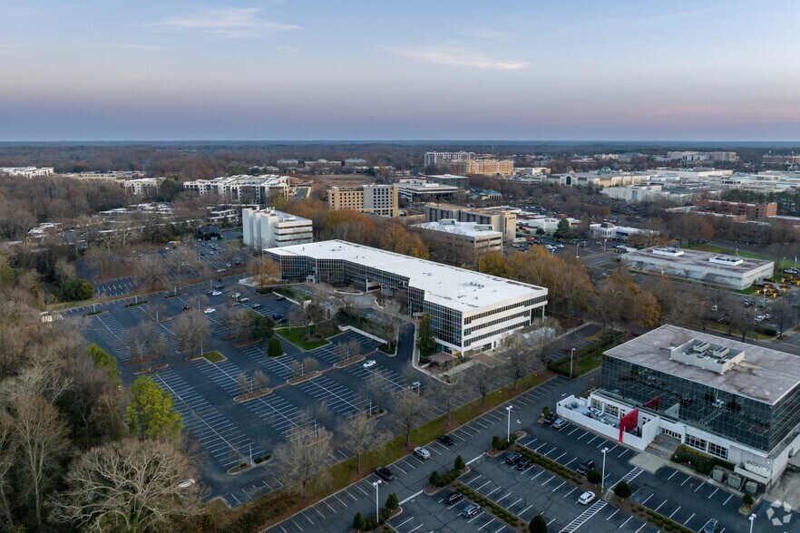 More Photos Of 2101 Rexford Rd, Charlotte Office For Lease