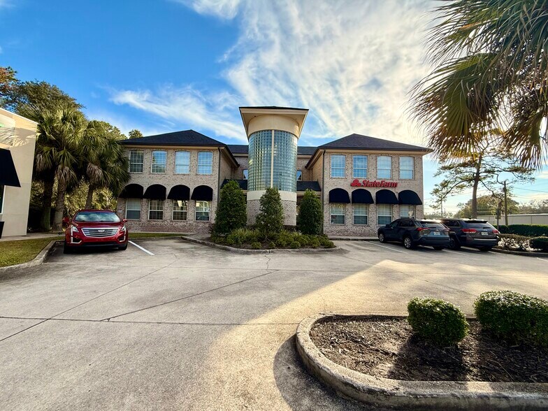 More Photos Of 2801 St Johns Bluff Rd, Jacksonville Medical For Lease