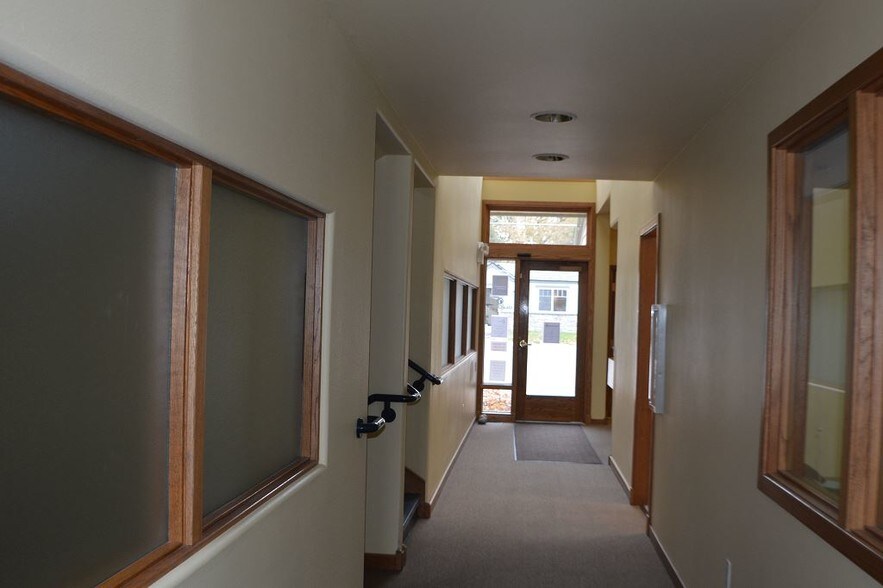 More Photos Of 1205 S Main St, Kalispell Office For Sale