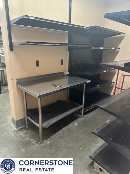 More Photos Of 1010 Cy Ave, Casper Specialty For Lease