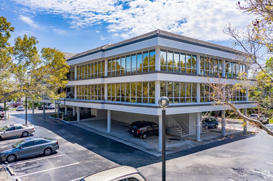 Primary Photo Of 700 2nd Ave N, Naples Medical For Lease