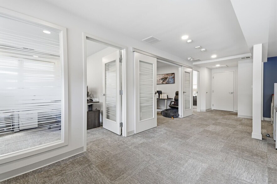 More Photos Of 402 Middletown Blvd, Langhorne Medical For Sale