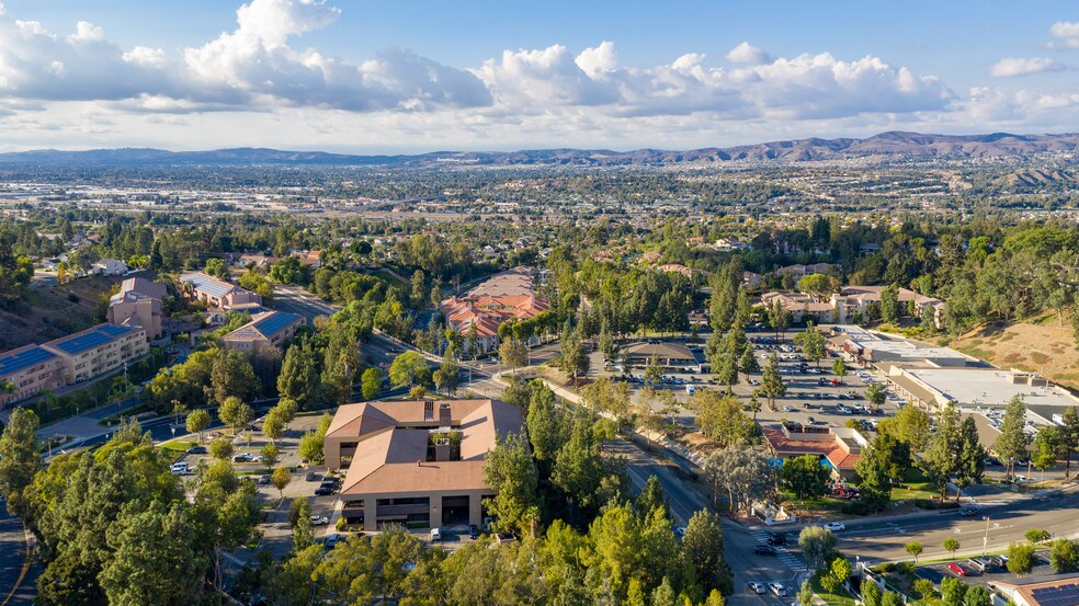 More Photos Of 500 S Anaheim Hills Rd, Anaheim Medical For Lease