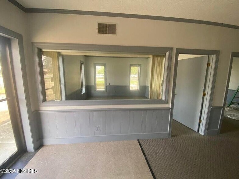 More Photos Of 1000 W Vernon Ave, Kinston Office For Lease