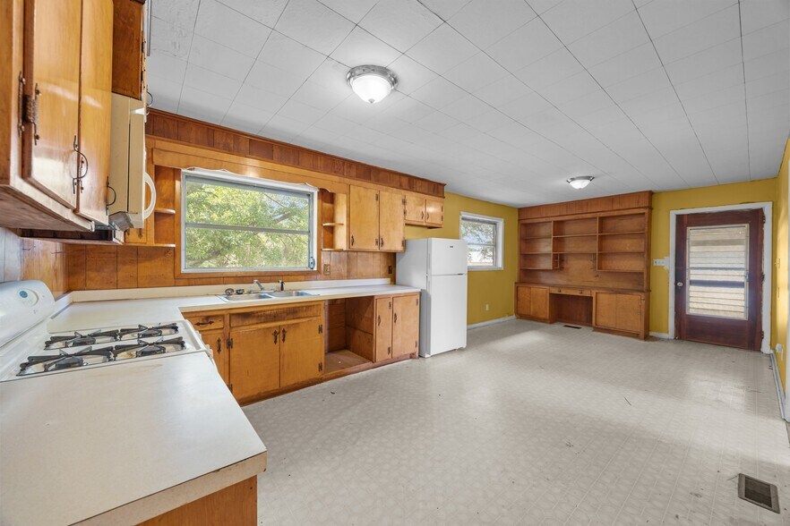 More Photos Of 1085 Old US 421, Lillington Industrial For Sale