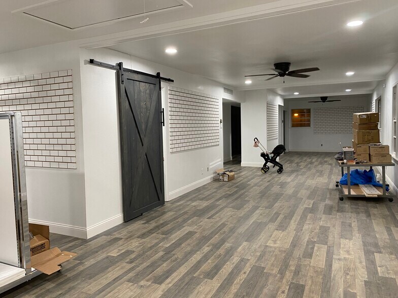 More Photos Of 2404 Oakwood Dr, Odessa Storefront For Sale