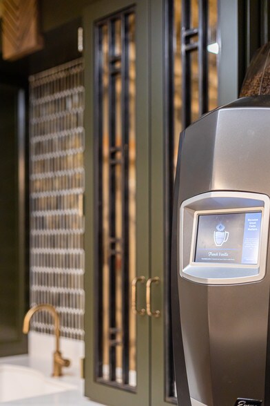 More Photos Of 331-335 W Main St, Durham Office For Sale