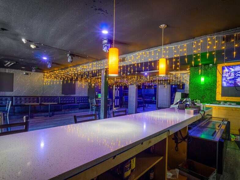 More Photos Of 3490 NW 32nd Ave, Miami General Retail For Sale