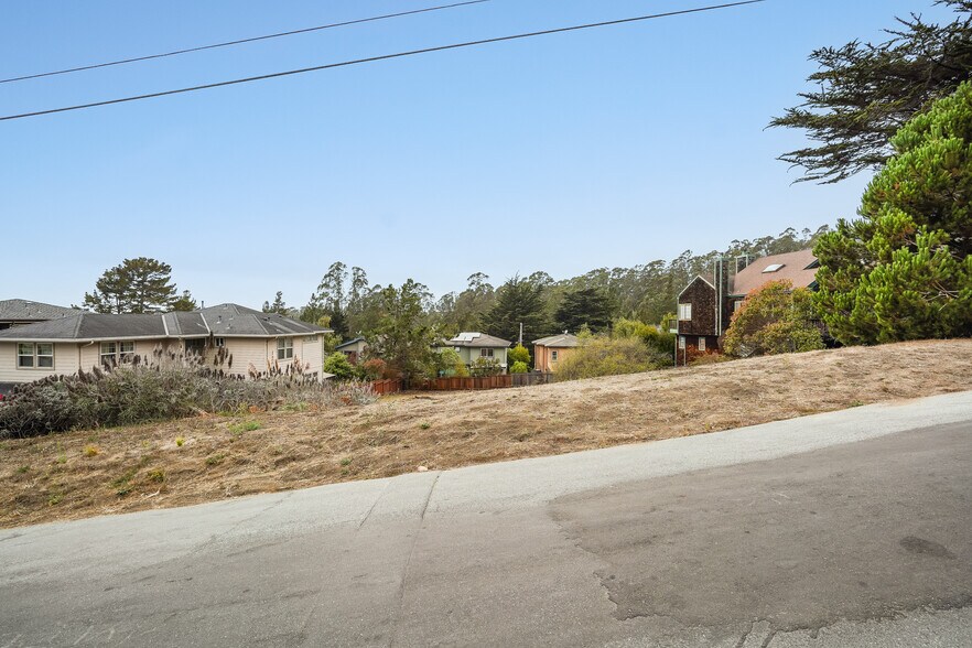 More Photos Of 00 Avenue Granada, El Granada Land For Sale