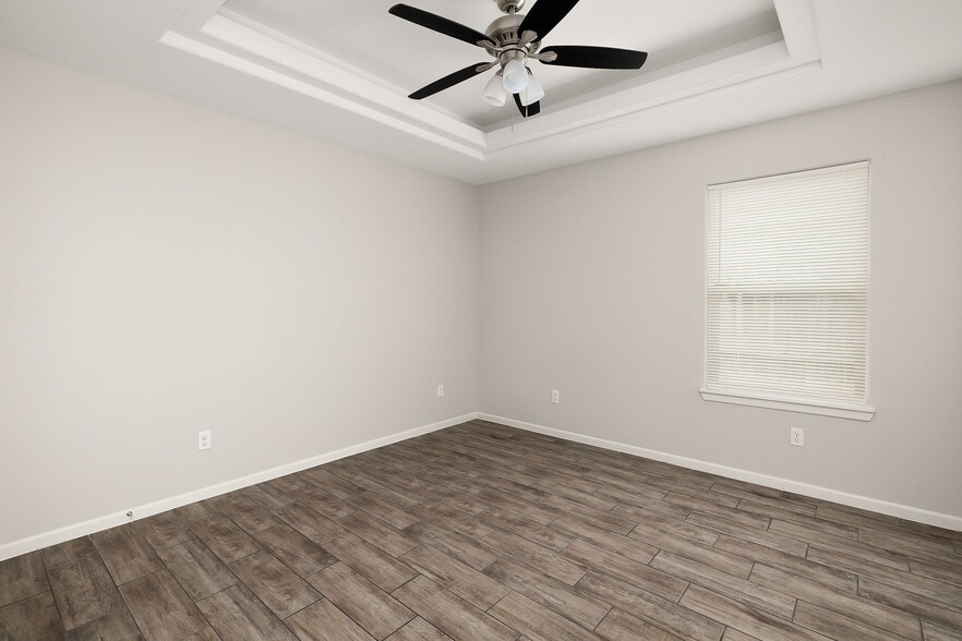 More Photos Of 1409 Alta Vista Dr, Progreso Lakes Multifamily For Sale