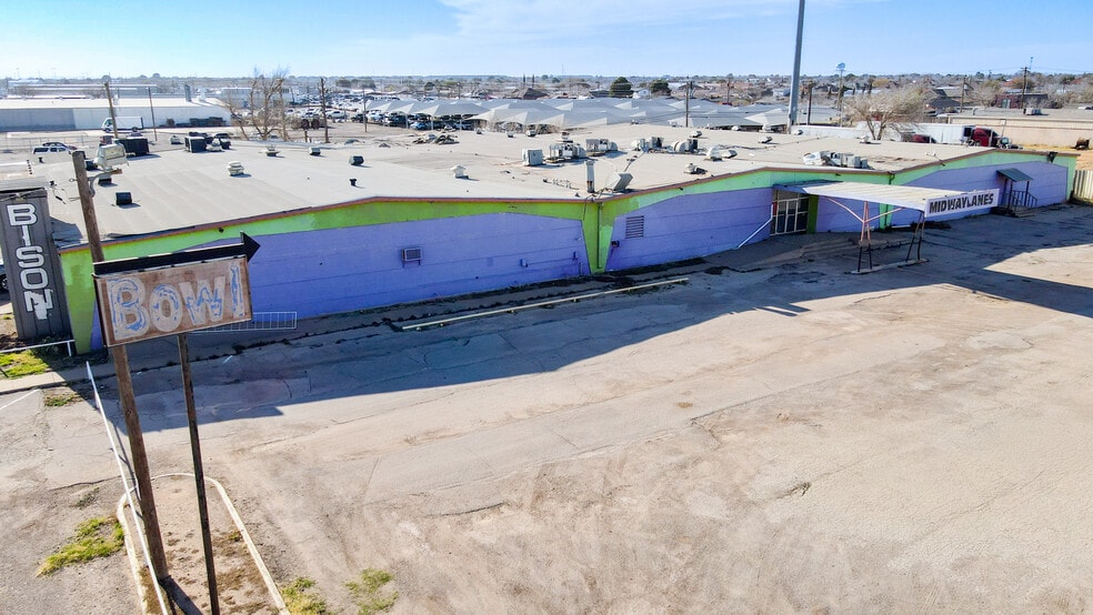 More Photos Of 3920 W Wall St, Midland Bowling Alley For Sale