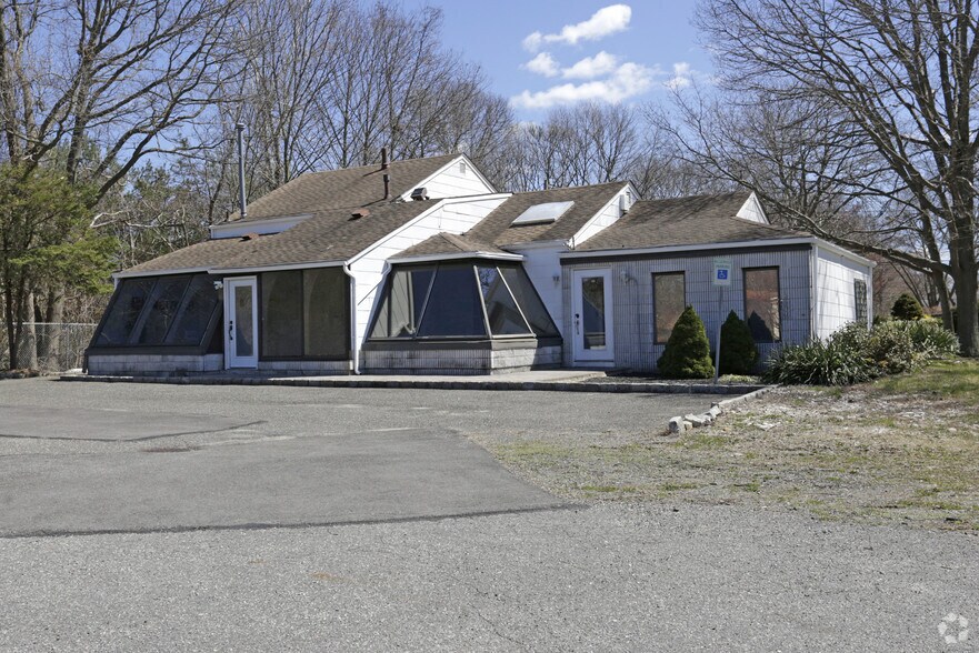 Primary Photo Of 4515 Nesconset Hwy, Port Jefferson Station Freestanding For Lease