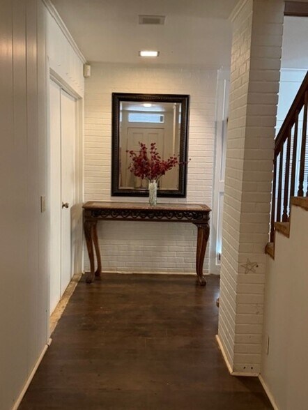 More Photos Of I-10 & Evans St, Alleyton Office Residential For Sale